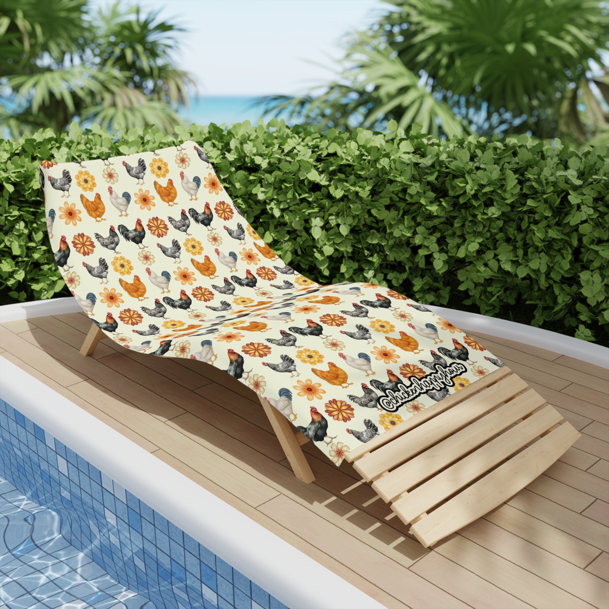 CHICKEN WITH FLOWER Beach Towel